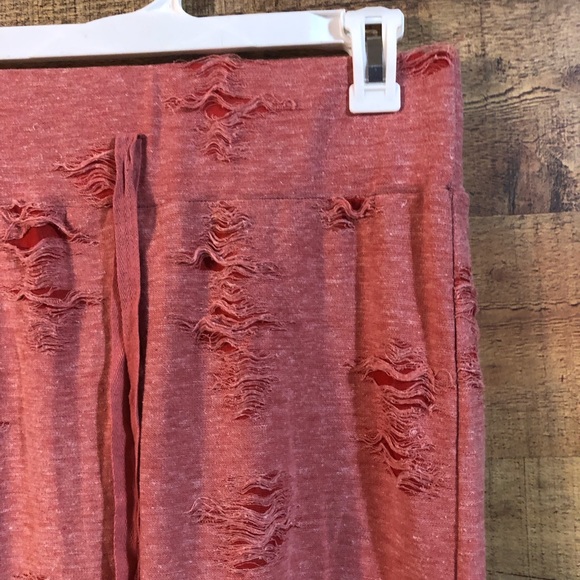 Fashion Nova distressed sweatsuit - Picture 6 of 8